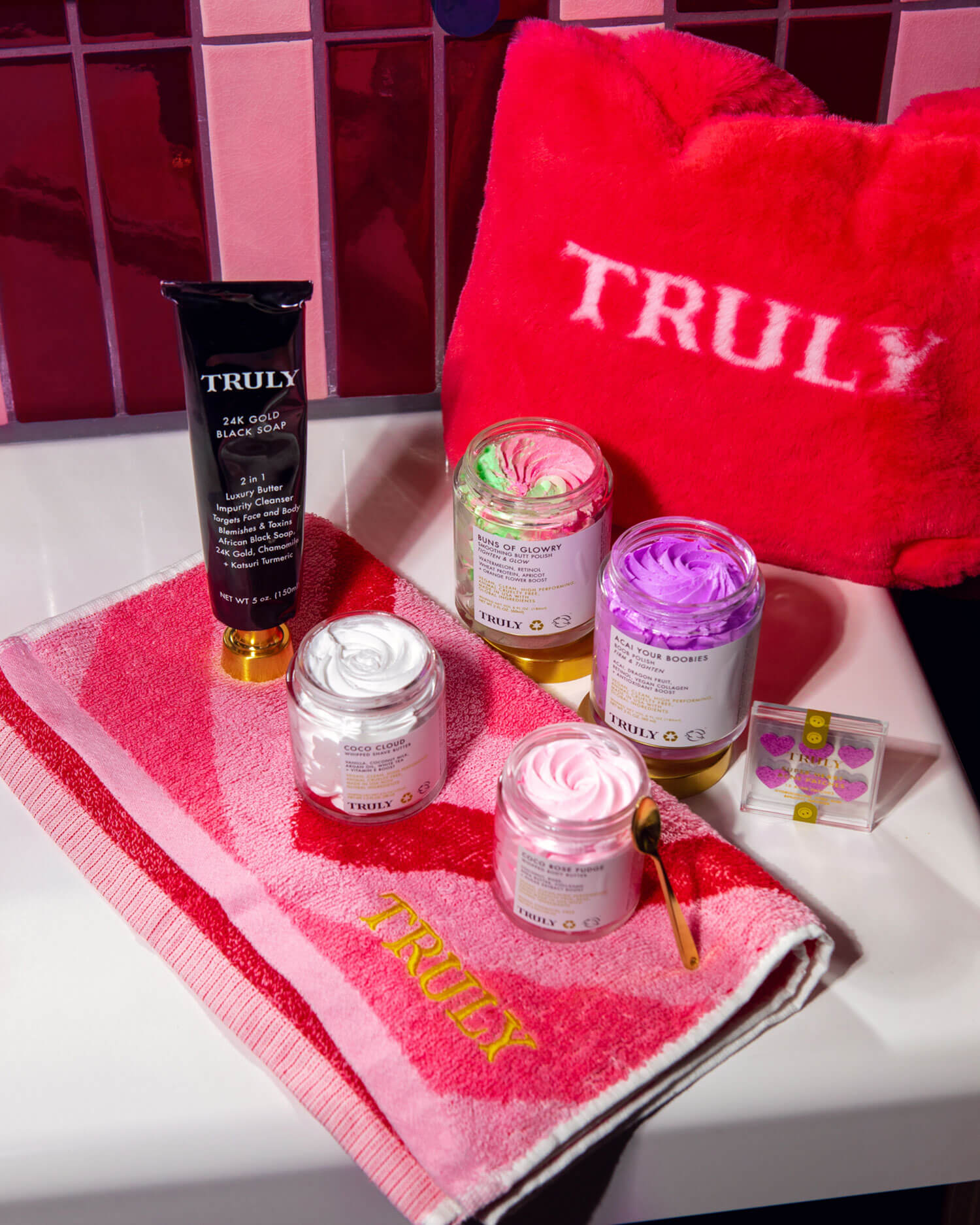 3-Vday-Towel-sm-4387_b0c2ac5e-1bd6-45c0-874b-6bf21f6a3678.jpg